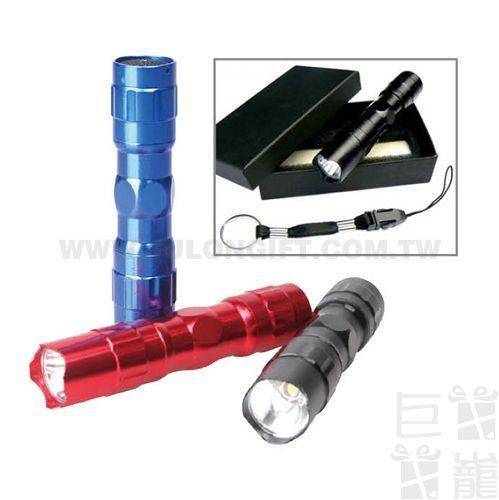 防水強光手電筒